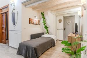 Charming retreat with private outdoor near Santa Croce