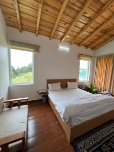 Mukteshwar Villa 5BHK w Scenic Mountain Views