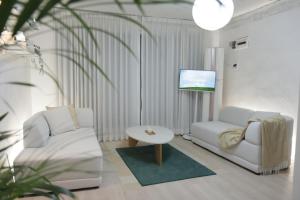 Cozy home Hapjeong Hongdae, parking available, negotiable