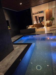 loft piscine a debordement jacuzzi sauna