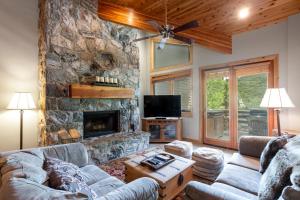 503 - Four Bedroom with Spa Trails End Lodge condo