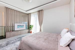 Luxury 1BR Duplex on the Canal Business Bay