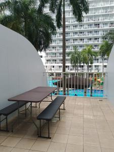 1bedroom pool view with big balcony