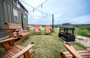 Upscale Tiny Home Retreat with Resort Amenities Near Downtown Fredericksburg, Texas