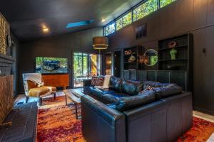 Modern Forest Cabin with Hot Tub, Screened Porch & Resort Access Near Hedgesville, WV