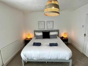 Charming Terrace Home, Nantwich -Near train station & Town