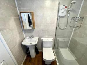 Charming Terrace Home, Nantwich -Near train station & Town