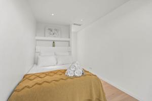 REF 2033 - Cannes - Sumptuous penthouse with sea view for rent