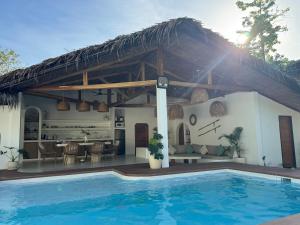 Large Pool & Tropical Garden - Isla Serena -
