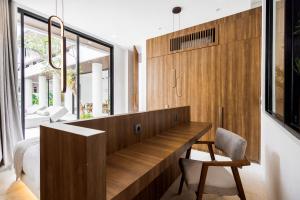 Luxury 4BR Villa - Pool Rooftop Berawa Canggu