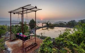 SaffronStays Lattitude By The Lake