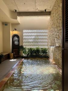 Coastline Peak Retreat