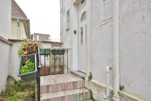 IDF - Robert 1 - LB - Petit cocon calme avec jardin