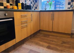 Modern Private Room with Shared Facilities Near City Centre # 5