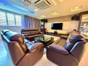 Ipoh Sky Pool Villa, 20 Pax with Kbox, Gym & BBQ