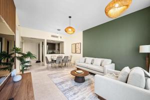 Bloomfields Elevated 2BR in Marina Heights