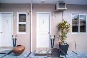 Prim Travellers Inn