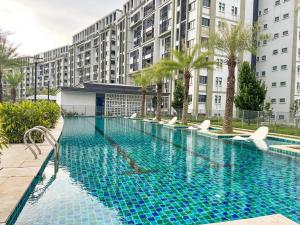 Radia Bukit Jelutong 2 Queen Beds & Netflix