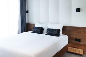 2BR Private Pool Villa in Seminyak - Walk to Beach)