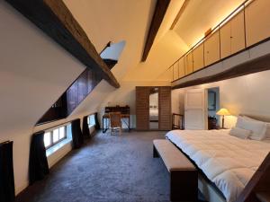 Magnific 3 floors Authentic Dutch House with Terrace