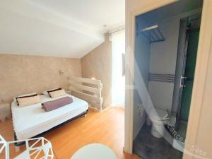 T2 avec espace nuit en mezzanine et 2 terrasses