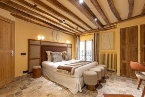 No Chichi Collections - Haut Marais