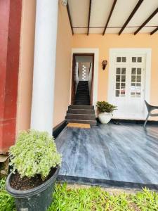 SAN Holiday Villa - Wadduwa
