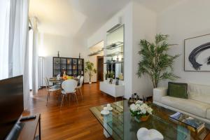 Borromei, 11 - Eleganza in pieno centro