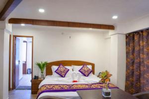 Hotel The Abhi-Nandan Resort & Restrurant Near The Mall Road - A Luxury Hotel In Mussoorie