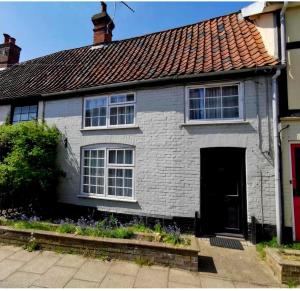 Pretty Cottage in Harleston, Norfolk, dog friendly