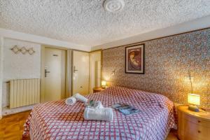 Thai House 100mt From The Lake - Happy Rentals