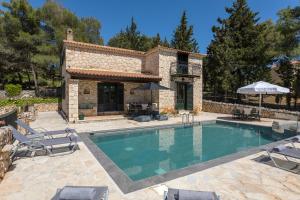 Villa Lida Aresti by Sealand Villas