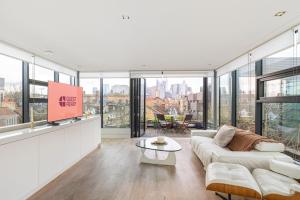 GuestReady - East London Retreat with Balcony