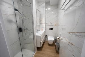 Pieńki i Towarzystwo - Apartamenty na wynajem Noclegi Pokoje przy Suntago Park of Poland Deepspot