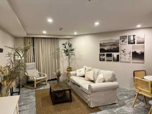First Class Modern Suite in City Hub Baguio City with generator