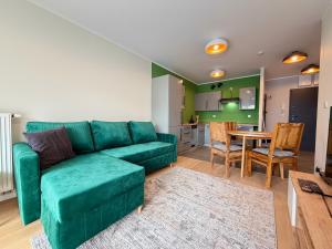 Madalińskiego Cosy Apartment by BookingHost