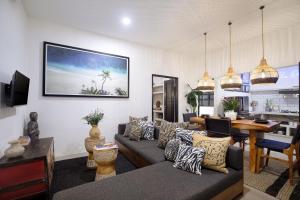 Villa Suka Saki Seminyak with pool, wifi, & staff