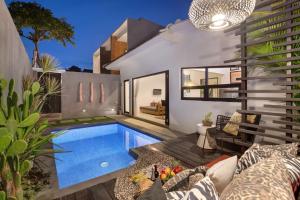 Villa Suka Saki Seminyak with pool, wifi, & staff