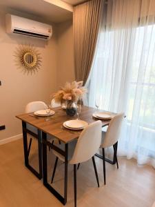 Stylish 2BR condo in the heart of Bang Tao