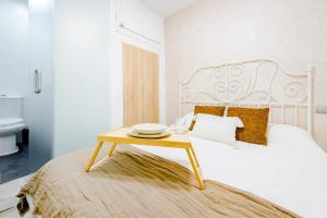 Private Embajadores Apartment