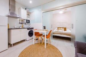 Private Embajadores Apartment