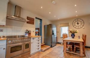 5 bedroom Barn, Ludlow