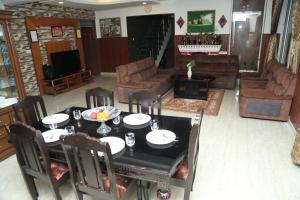 Velus Bungalow Ooty