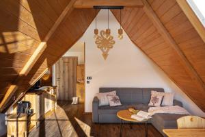 Karpielówka Suites Parking & Mountain View by Downtown Apartments