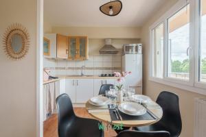 Charming quiet accommodation with balcony and parking