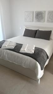 Eleven Rooms & Apartments