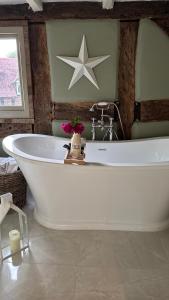 Spenford House 1640 listed house Idilic Location pub walking distance