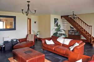 4 Bed in Inch oc-i183