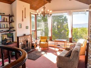 3 Bed in Kilcrohane oc-ii06930