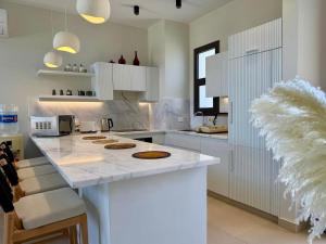 Premium 3BR Plus Nanny Villa -Free Pool And Lagoon Access In ElGouna